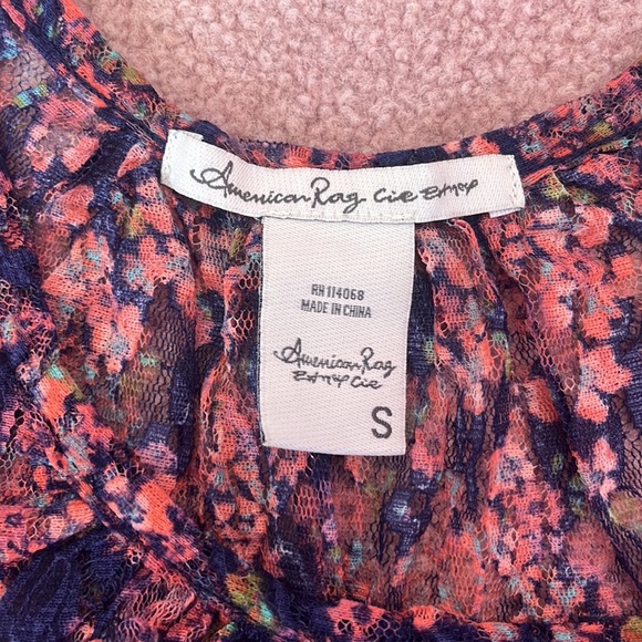 AMERICAN RAG Lace Pink and Blue Top Size Small - Picture 2 of 4